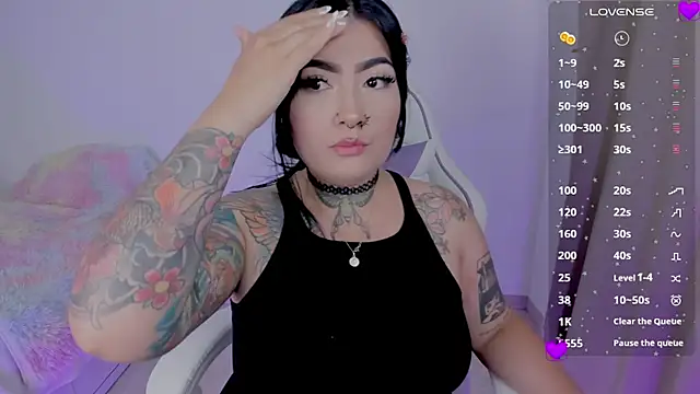 Snapshot of heeyy_kitty chatting on May 2026 06:25:01 PM heeyy kitty online show from May 2026 06:25:01 PM