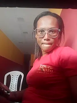 Snapshot of Sraveneno chatting on June 2026 06:24:02 PM Sraveneno online show from June 2026 06:24:02 PM