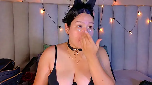 Snapshot of AmatistaSky__ chatting on May 2026 11:38:01 AM AmatistaSky online show from May 2026 11:38:01 AM
