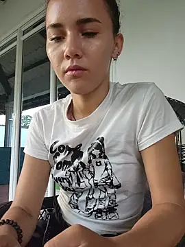 Isabella Stark online show from March 2026 11:27:01 AM