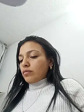 Laury 98 online show from March 2026 03:45:01 AM