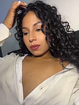 AmeliaAndersson online show from June 2026 07:05:01 PM