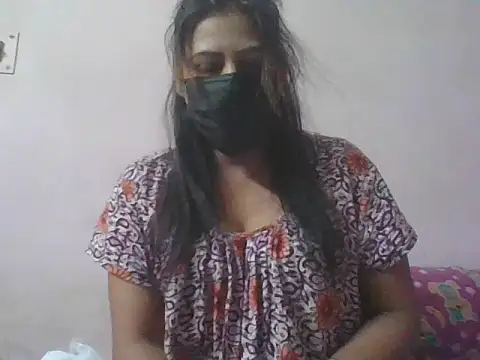 DRAMA  QUEEN online show from March 2026 10:04:01 AM