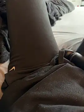 aleexii s online show from April 2026 10:32:01 AM