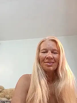 Snapshot of ViktoriaSexi1 chatting on June 2026 08:01:01 PM ViktoriaSexi1 online show from June 2026 08:01:01 PM