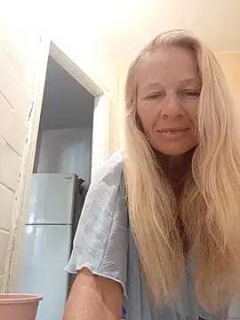 Snapshot of ViktoriaSexi1 chatting on June 2026 05:10:02 AM ViktoriaSexi1 online show from June 2026 05:10:02 AM