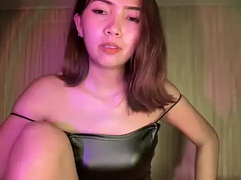yourmommy pia online show from July 2026 07:39:01 PM