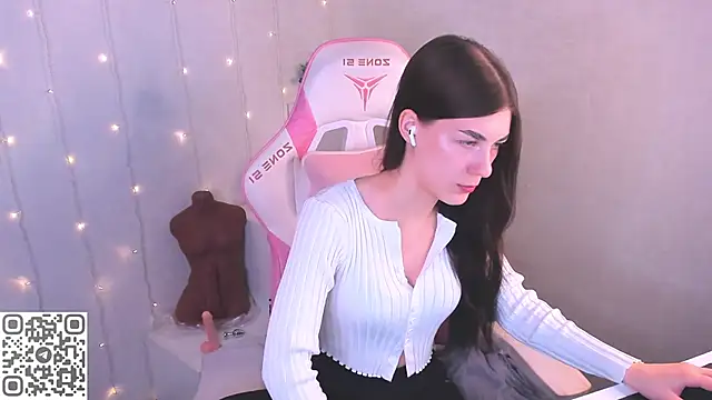 LunaRossaa online show from March 2026 12:06:01 AM