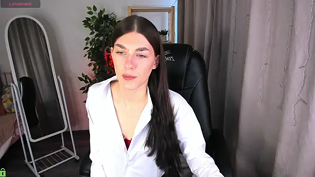 LunaRossaa online show from June 2026 11:51:02 PM