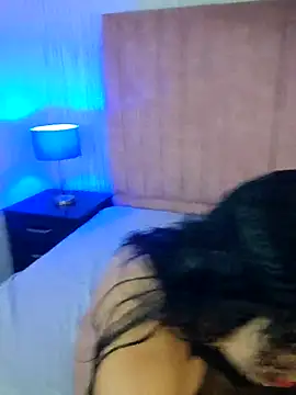 Snapshot of AriaMontes chatting on May 2026 12:01:02 PM AriaMontes online show from May 2026 12:01:02 PM