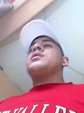 OliverTabordaa online show from April 2026 05:05:02 PM