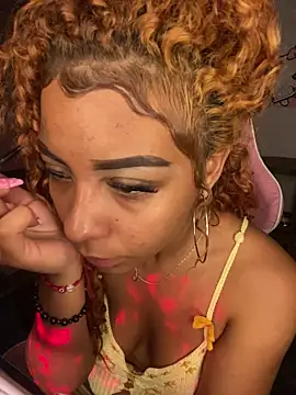 ThePrettyTiana online show from April 2026 07:07:02 PM