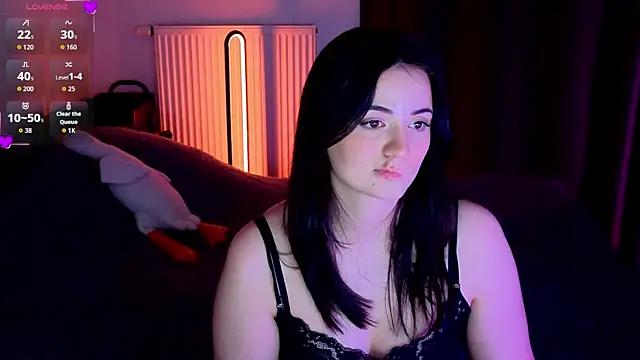 missy3kissy online show from April 2026 08:33:02 PM