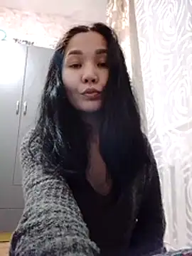 HollyXMolly online show from March 2026 06:12:02 PM