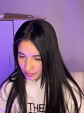 Lucy engel online show from May 2026 02:07:02 AM