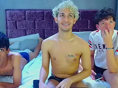 Wild Squad online show from April 2026 06:08:02 PM