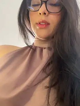 Cristal Williams online show from March 2026 01:52:01 PM