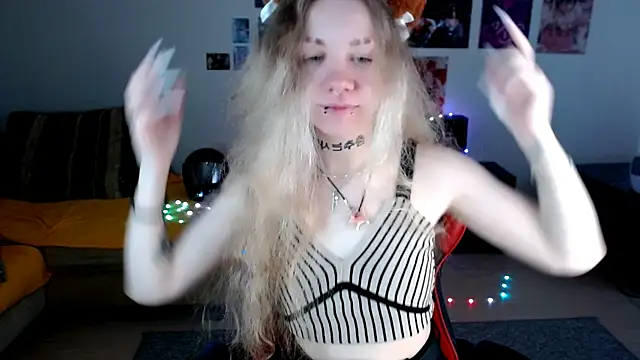Snapshot of Nica_Kawaii chatting on May 2026 10:09:02 AM Nica Kawaii online show from May 2026 10:09:02 AM
