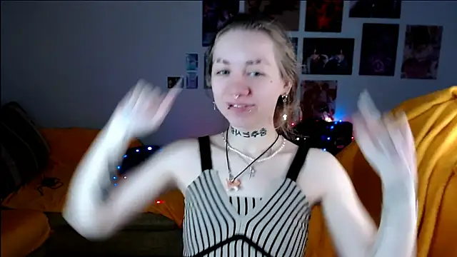 Snapshot of Nica_Kawaii chatting on May 2026 07:27:02 AM Nica Kawaii online show from May 2026 07:27:02 AM