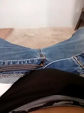 Snapshot of josue23cm chatting on April 2026 07:03:02 PM josue23cm online show from April 2026 07:03:02 PM