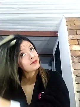 CynthiaMore online show from May 2026 04:04:02 PM