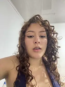 Snapshot of Amber_roouse chatting on May 2026 01:23:01 AM Amber roouse online show from May 2026 01:23:01 AM
