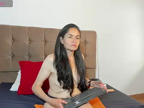 Liz Grettel online show from June 2026 06:45:02 PM