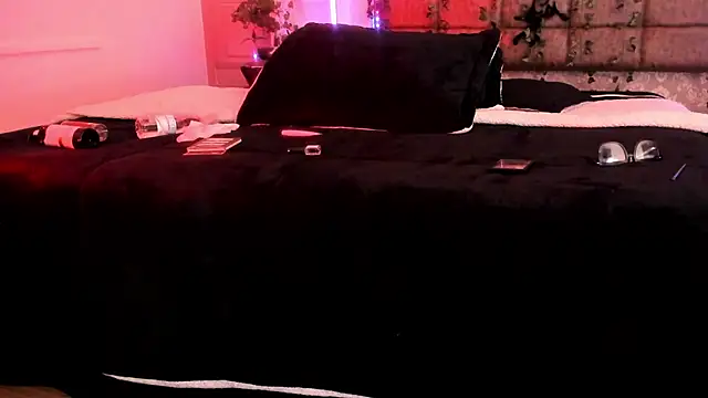 Vickmoon online show from April 2026 08:39:02 PM