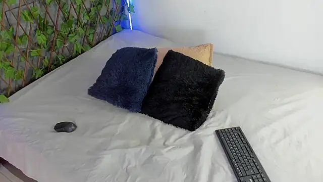 tatianasquirthot online show from April 2026 03:37:01 PM