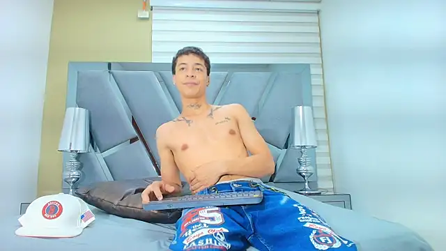 HENRY GREEN2 online show from March 2026 07:36:02 PM