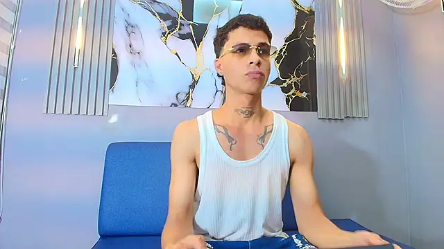 HENRY GREEN2 online show from April 2026 12:35:02 AM