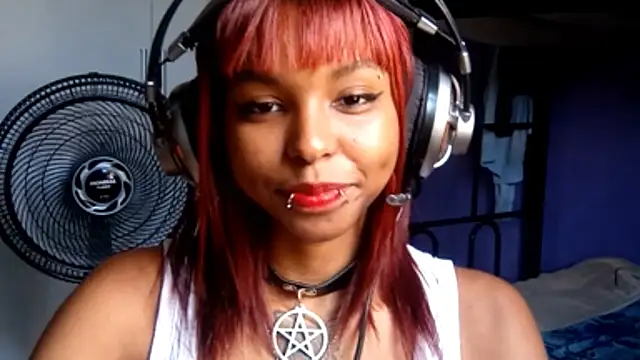 emilycloves online show from March 2026 05:07:01 PM