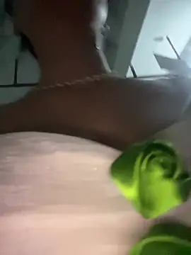 Snapshot of Yolanda9 chatting on May 2026 04:15:02 PM Yolanda9 online show from May 2026 04:15:02 PM
