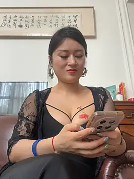 Snapshot of Yolanda9 chatting on May 2026 03:02:02 AM Yolanda9 online show from May 2026 03:02:02 AM
