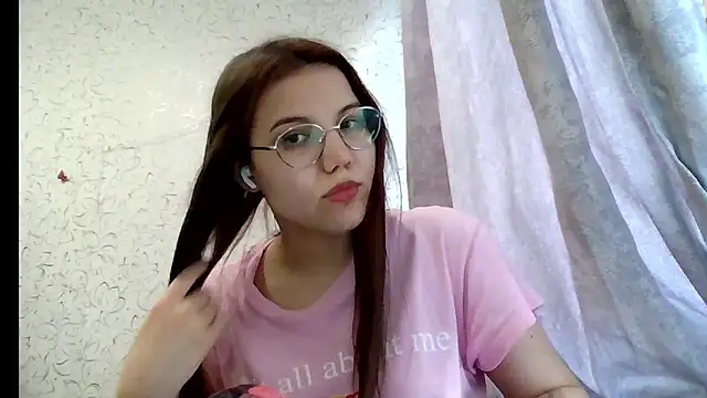 Snapshot of Aurora_Breeze chatting on May 2026 10:56:02 AM Aurora Breeze online show from May 2026 10:56:02 AM