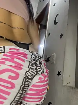 Snapshot of val_demmon chatting on March 2026 12:50:02 AM val demmon online show from March 2026 12:50:02 AM