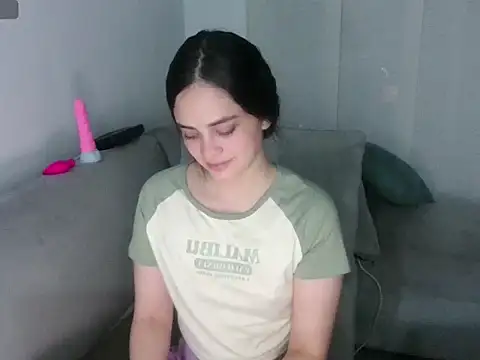 Snapshot of ashely_jensen chatting on March 2026 03:17:01 AM ashely jensen online show from March 2026 03:17:01 AM