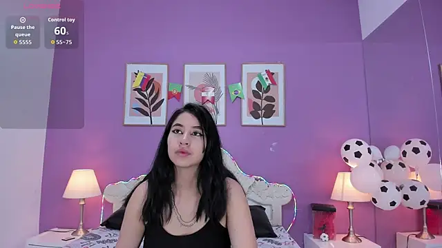 Snapshot of YayaQueen chatting on July 2026 12:09:02 PM YayaQueen online show from July 2026 12:09:02 PM