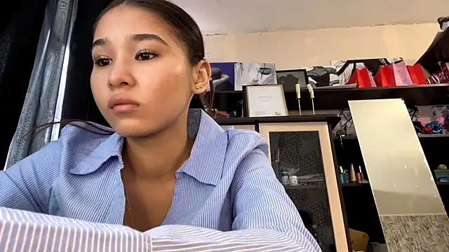 CatherineForbes online show from April 2026 09:27:01 AM