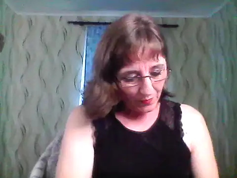 Alisaprice077 online show from April 2026 02:34:01 PM