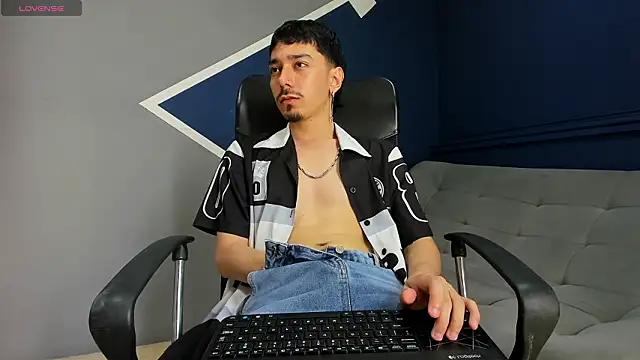 finn jackson online show from March 2026 07:31:01 PM