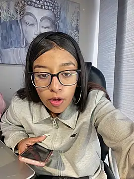 chanell pinkk online show from March 2026 01:17:01 PM