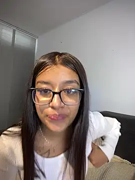 chanell pinkk online show from April 2026 01:34:02 PM