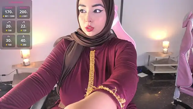 Snapshot of ThanaSaadii chatting on May 2026 05:13:02 AM ThanaSaadii online show from May 2026 05:13:02 AM