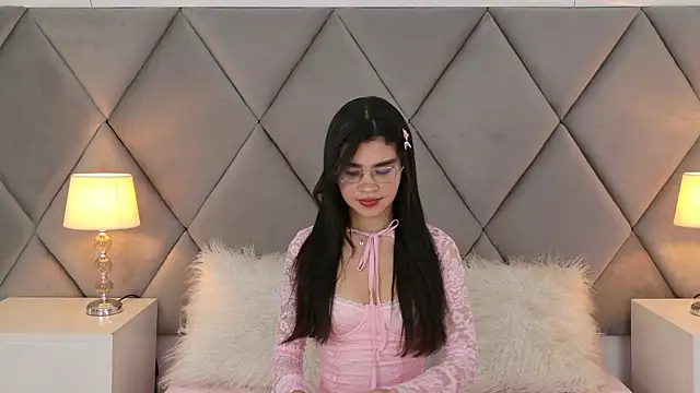Snapshot of OliviaDiaz chatting on May 2026 08:14:02 PM OliviaDiaz online show from May 2026 08:14:02 PM