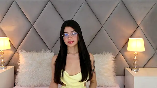 Snapshot of OliviaDiaz chatting on May 2026 08:06:02 PM OliviaDiaz online show from May 2026 08:06:02 PM