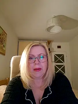 Snapshot of JanieLight53 chatting on March 2026 09:20:02 PM JanieLight53 online show from March 2026 09:20:02 PM