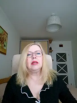 Snapshot of JanieLight53 chatting on March 2026 03:22:01 PM JanieLight53 online show from March 2026 03:22:01 PM