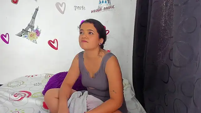 Snapshot of Katty-Rouse chatting on April 2026 09:41:02 PM Katty-Rouse online show from April 2026 09:41:02 PM