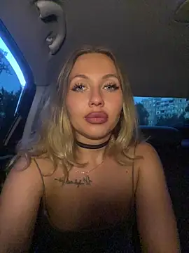 Snapshot of AngelEnigma chatting on June 2026 01:39:01 AM AngelEnigma online show from June 2026 01:39:01 AM
